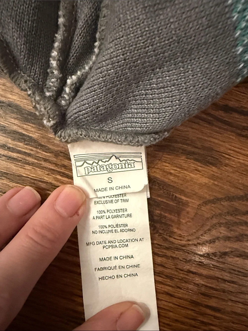Patagonia Kids Off White Beanie with Teal Tree Motif